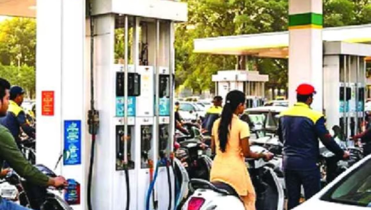 Petrol Diesel Price Today 8 June 2026: जानिए आपके शहर में पेट्रोल-डीजल सस्ता हुआ या महंगा 3 Petrol Diesel Price Today 8 June 2026